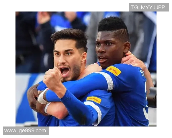 德甲豪门沙尔克04迎战奥格斯堡，备战重要比赛期待胜利