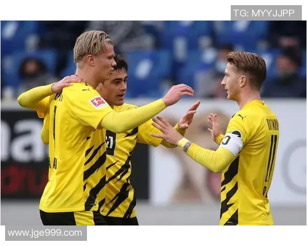 多特蒙德与汉堡互交白卷，双方难分伯仲势均力敌