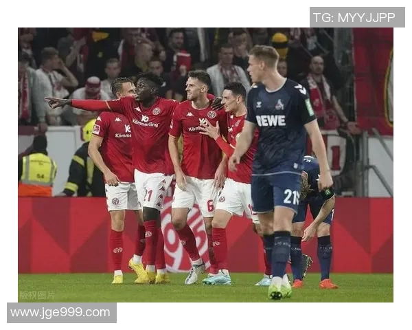 科隆客场狂胜，展现强大实力继续领跑德甲积分榜