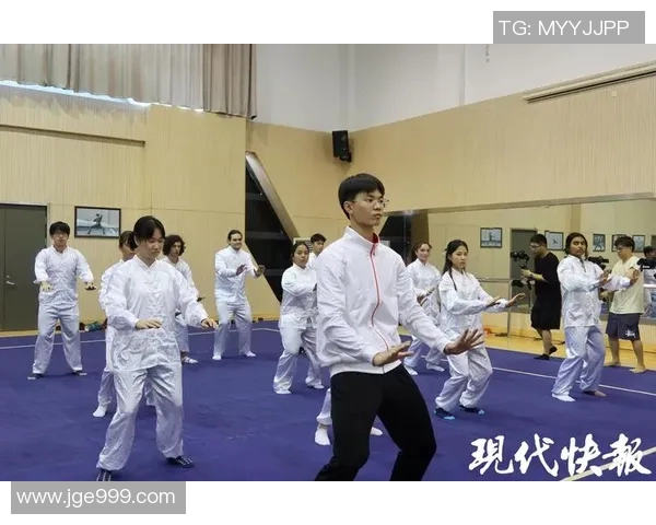 探索太极服品牌的魅力与文化传承，感受传统与现代的完美结合