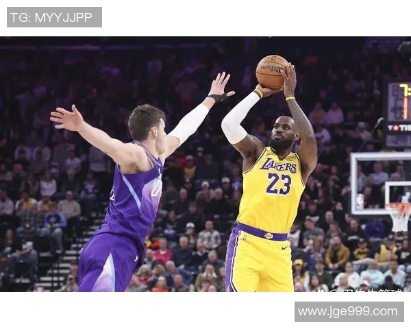 球星受伤频频，湖人不敌爵士：湖人新赛季面临的挑战与机遇